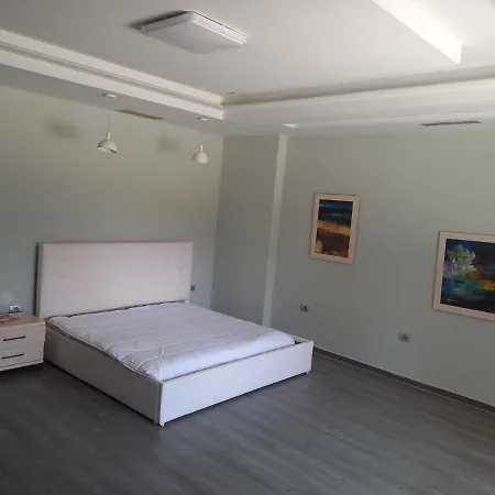 For Tourist בית הארחה 3*